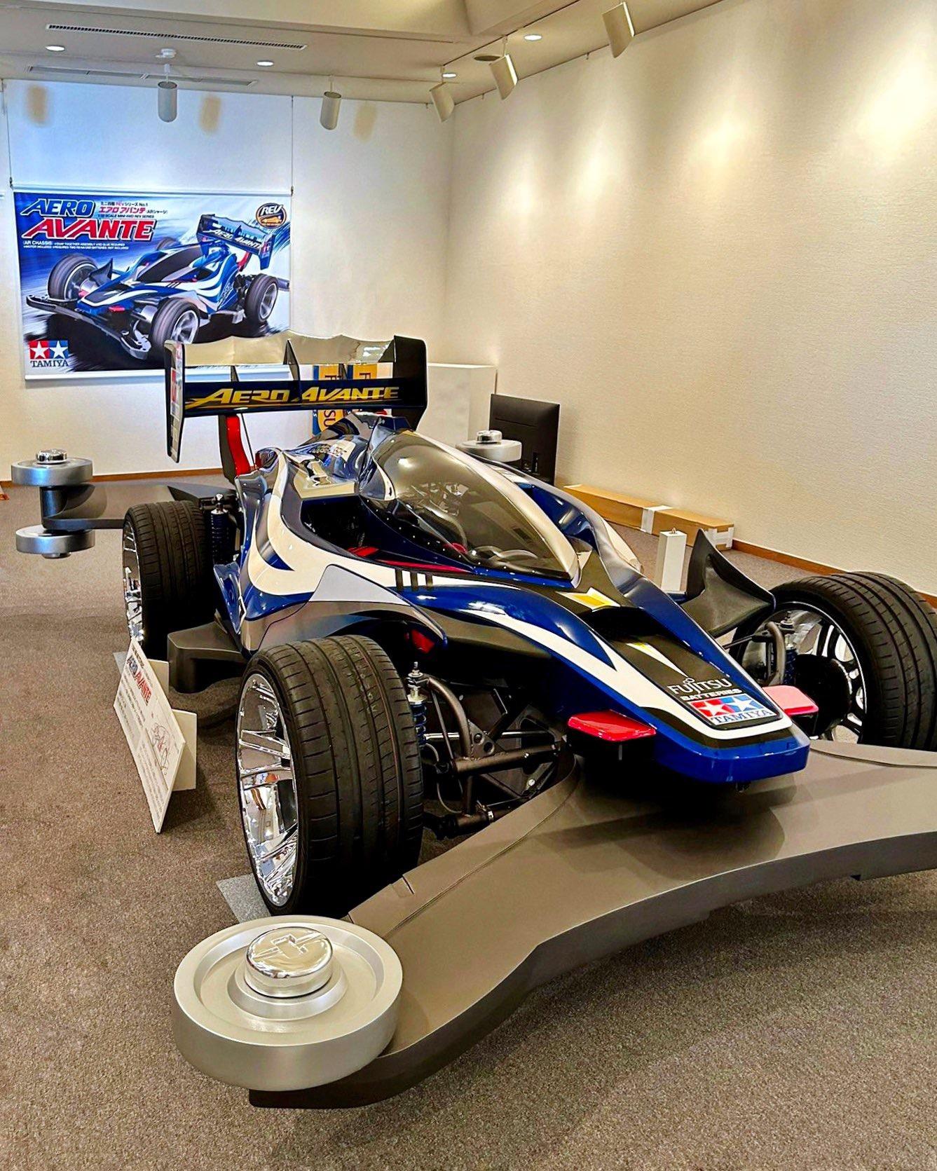 关于威廉姆斯横扫阿斯顿马丁，佩雷兹点燃赛场的信息