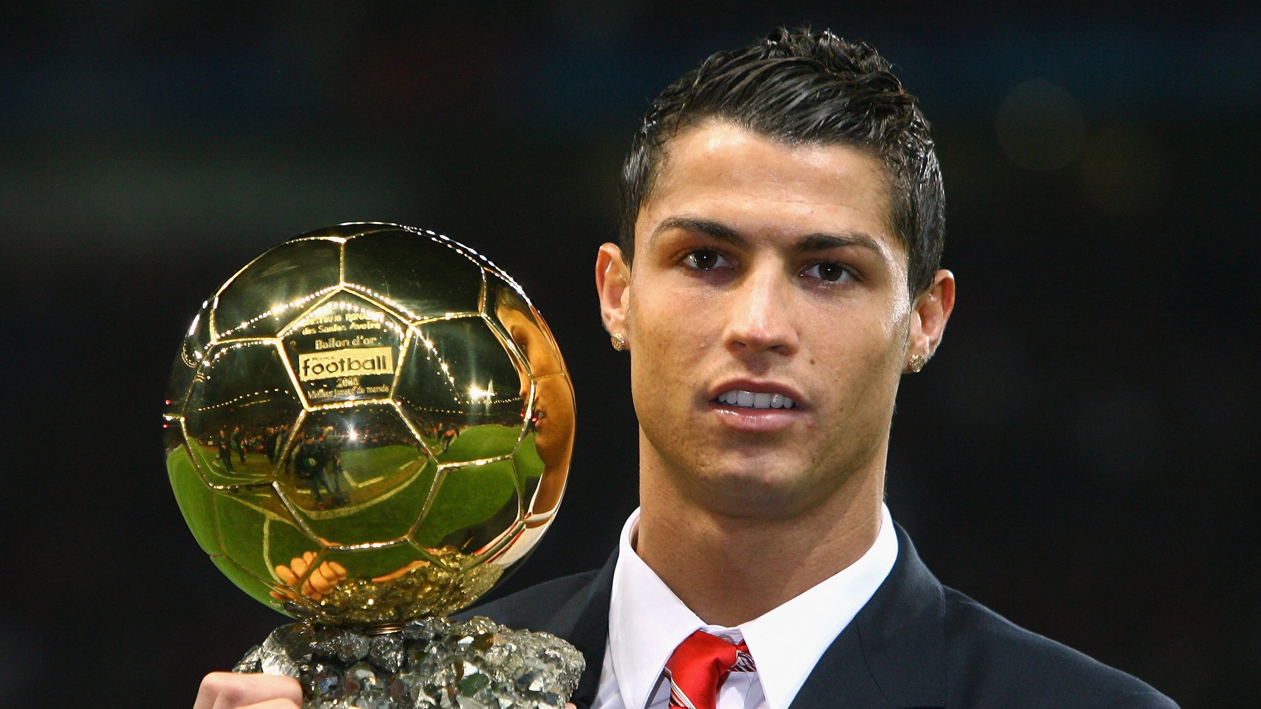 许昕高光闪耀，法国队险胜日本队背后的乒乓博弈