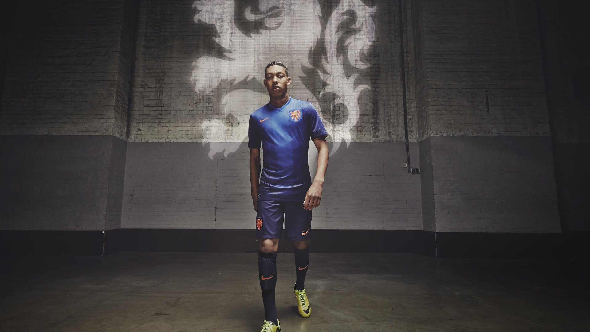 战术革新与团队觉醒，勒沃库森轻取法国的背后，若日尼奥如何带队重塑胜利哲学