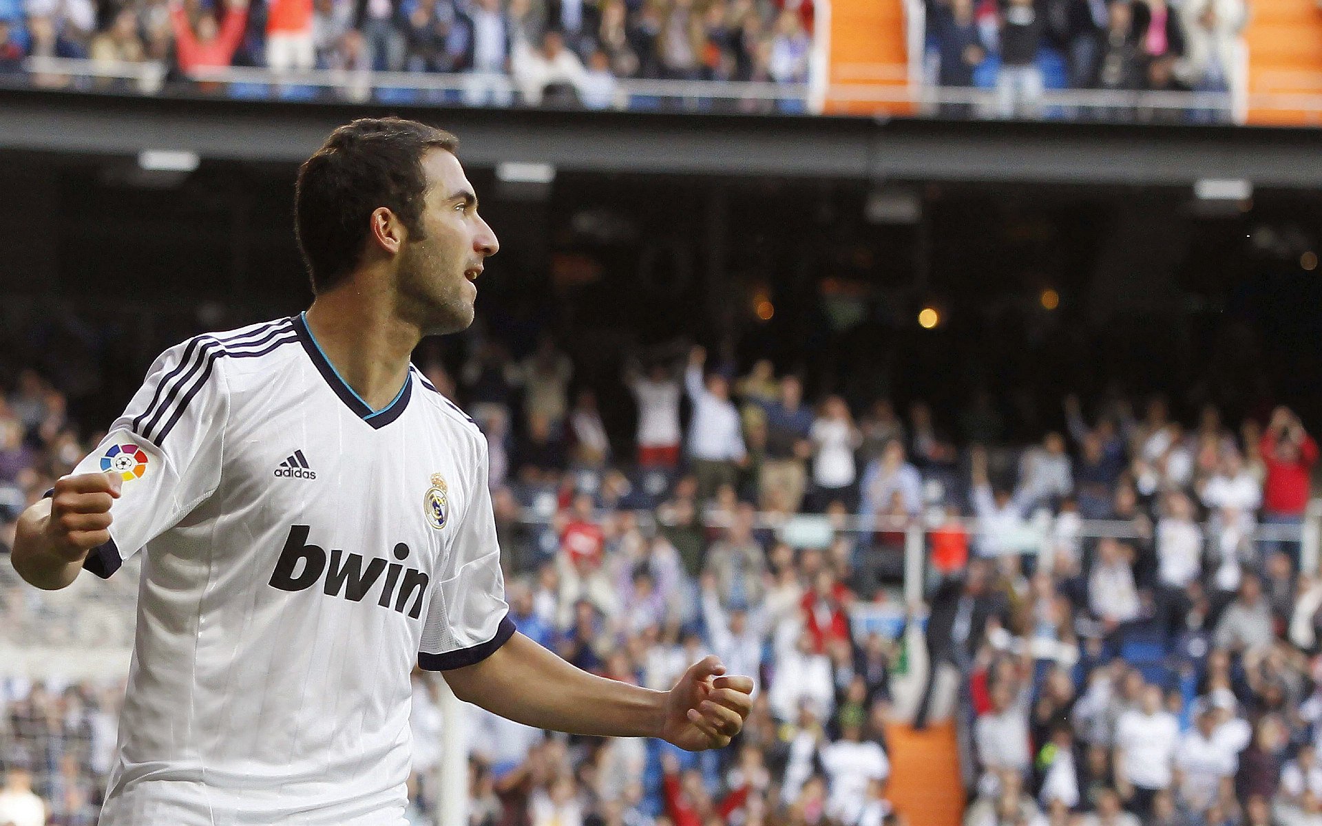 雷速体育-绝杀之夜，马丁内利扛起拜仁，终结国米不败神话