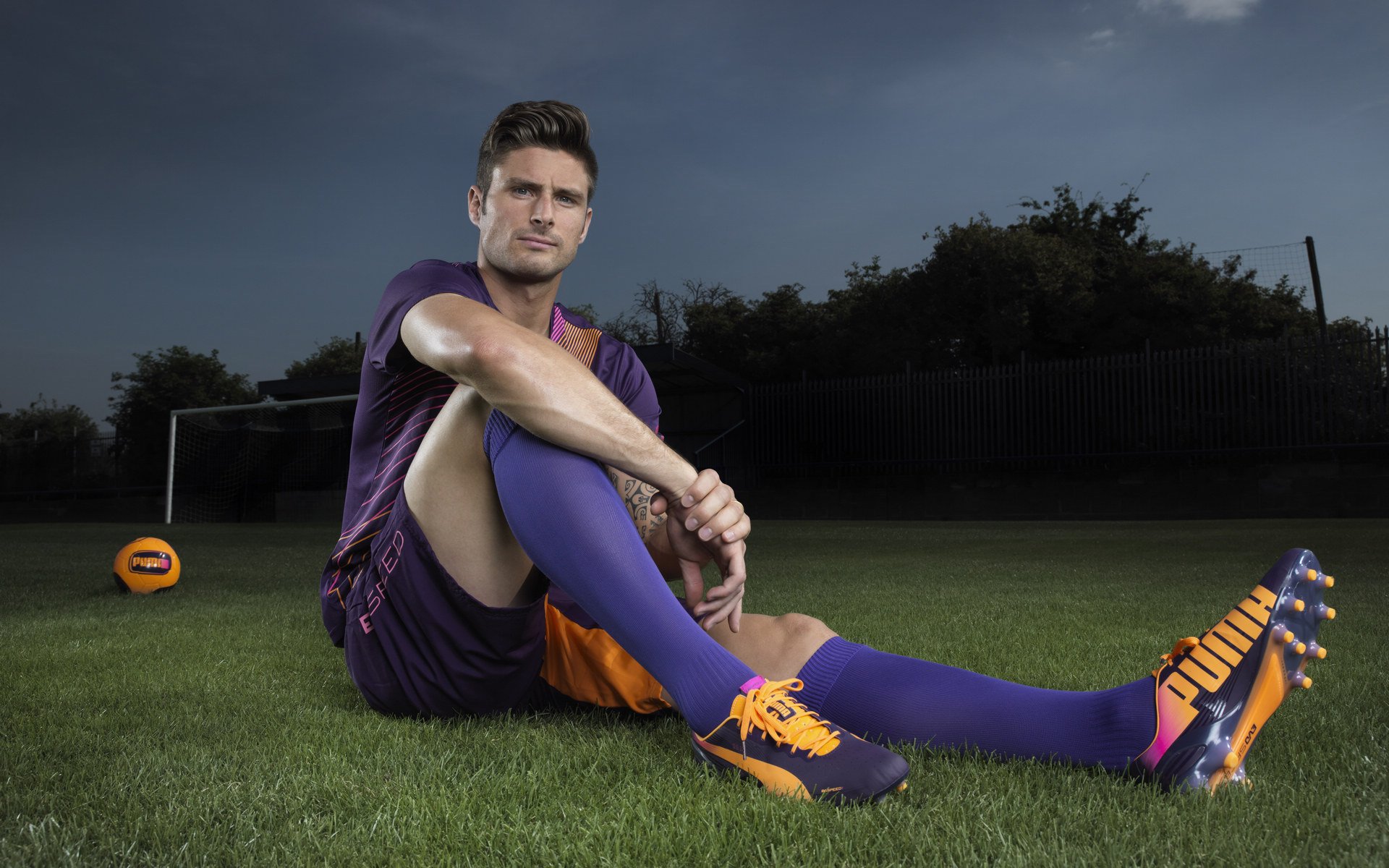 红牛二队逆袭击败索伯，汉密尔顿用高光时刻书写围场唯一传奇